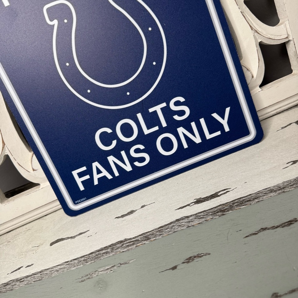 NEW NFL Indianapolis Colts Reserved Parking Colts Fans Only Plastic Hang Decor - Picture 3 of 3